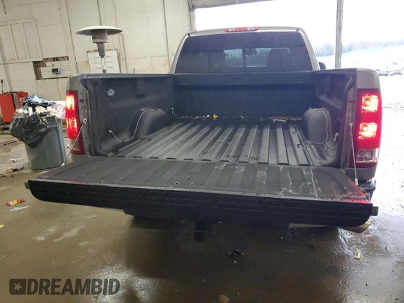 2013 GMC Sierra 1500 SLE z VIN 1GTR1VE01DZ119543, wystawiony jako Copart lot #44995275 z przebiegiem 153 280 mil mil oraz Szkoda całkowita • Salvage title. Historia ofert i sprzedaży dostępna na DreamBid. Obrazek 6.