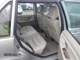 2000 Volvo S70 z VIN YV1LS56D6Y2639248, wystawiony jako IAAI lot #42367034 z przebiegiem 112 571 mil mil oraz . Historia ofert i sprzedaży dostępna na DreamBid. Obrazek 8.