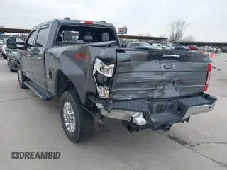 2021 Ford Super Duty F-250 SRW XL with VIN 1FT7W2BN1MEC37686, listed as a IAAI auction lot 41735683 with 68,235 mi miles. Bid and sale history available at carsss.com. Image 3.