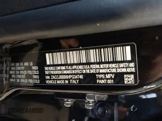 2017 Jeep Renegade Latitude with VIN ZACCJBBB6HPG34746, listed as a IAAI auction lot 41915833 with 60,814 mi miles. Bid and sale history available at carsss.com. Image 9.