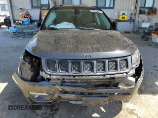 2019 Jeep Compass Altitude с VIN 3C4NJDBB0KT674695, выставлен на аукционе Copart как лот 49836025 с пробегом 52 089 миль миль и Списание • Salvage title. История ставок и продаж доступна на DreamBid. Изображение 5.