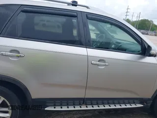 2014 Kia Sorento LX with VIN 5XYKT4A7XEG532862, listed as a IAAI auction lot 41896329 with 97,861 mi miles and . Bid and sale history available at carsss.com. Image 13.