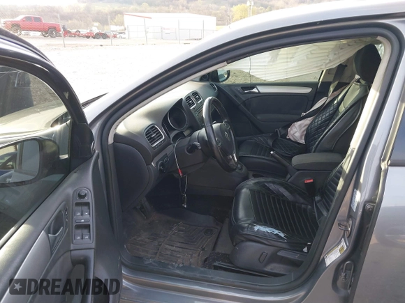 2012 Volkswagen Golf TDI z VIN WVWDM7AJ9CW240204, wystawiony jako IAAI lot #41837287 z przebiegiem 172 512 mil mil oraz . Historia ofert i sprzedaży dostępna na DreamBid. Obrazek 5.