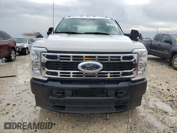 2024 Ford F-350 XL with VIN 1FD8W3HT6REE02974, listed as a Copart auction lot 55772355 with 1,453 mi miles and Salvage title. Bid and sale history available at DreamBid. Image 5.