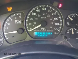 2002 Chevrolet Suburban LS with VIN 3GNEC16Z72G193181, listed as a IAAI auction lot 41303195 with 240,877 mi miles. Bid and sale history available at carsss.com. Image 7.