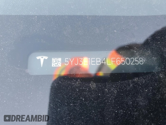 2020 Tesla Model 3 Long Range z VIN 5YJ3E1EB4LF650258, wystawiony jako Copart lot #49267215 z przebiegiem 128 825 mil mil oraz Szkoda całkowita • Salvage title. Historia ofert i sprzedaży dostępna na DreamBid. Obrazek 14.