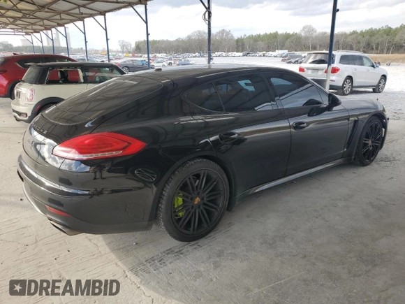 2015 Porsche Panamera 4 z VIN WP0AA2A73FL007380, wystawiony jako Copart lot #47858085 z przebiegiem 73 396 mil mil oraz Szkody całkowita. Historia ofert i sprzedaży dostępna na DreamBid. Obrazek 3.