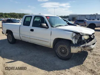 2003 Chevrolet Silverado 1500 with VIN 2GCEC19V031109634, listed as a Copart auction lot 70413734 with 392,365 mi miles and Salvage Title. Bid and sale history available at carsss.com. Image 4.