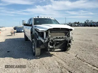 2022 Ram 2500 Limited with VIN 3C6UR5TL1NG391969, listed as a Copart auction lot 45242165 with 147,035 mi miles and Salvage title. Bid and sale history available at DreamBid. Image 11.