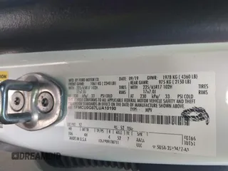 2020 Ford Escape SE z VIN 1FMCU0G67LUA10190, wystawiony jako IAAI lot #42533228 z przebiegiem 135 961 mil mil oraz . Historia ofert i sprzedaży dostępna na DreamBid. Obrazek 9.