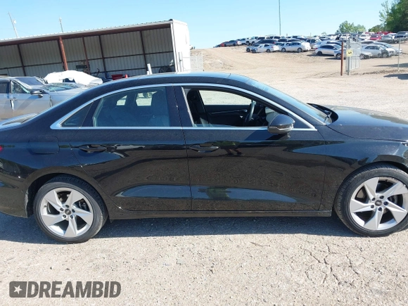 2023 Audi A3 Premium z VIN WAUAUDGY1PA070894, wystawiony jako IAAI lot #42045730 z przebiegiem 52 397 mil mil oraz . Historia ofert i sprzedaży dostępna na DreamBid. Obrazek 13.