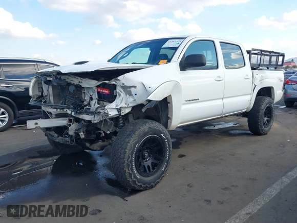 2007 Toyota Tacoma PreRunner z VIN 3TMJU62N87M029323, wystawiony jako IAAI lot #41462575 z przebiegiem 211 104 mil mil oraz . Historia ofert i sprzedaży dostępna na DreamBid. Obrazek 6.