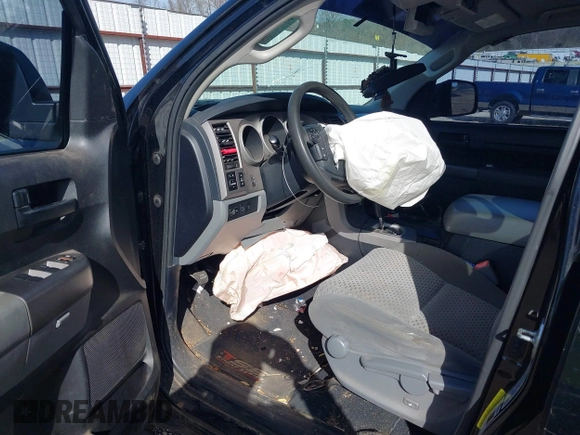 2013 Toyota Tundra 4WD Truck with VIN 5TFDW5F17DX275780, listed as a IAAI auction lot 41710728 with 160,298 mi miles. Bid and sale history available at carsss.com. Image 20.