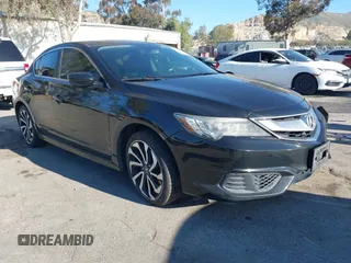 2018 Acura ILX Special Edition with VIN 19UDE2F49JA001833, listed as a IAAI auction lot 41861784 with 117,031 mi miles and . Bid and sale history available at DreamBid. Image 1.