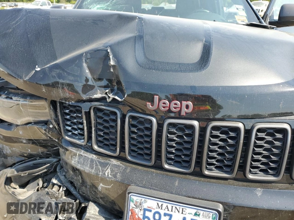 2019 Jeep Grand Cherokee Trailhawk with VIN 1C4RJFLG6KC838275, listed as a Copart auction lot 53002185 with 77,597 mi miles and Salvage title. Bid and sale history available at DreamBid. Image 13.