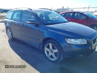 2008 Volvo V50 2.4L with VIN YV1MW382882379153, listed as a IAAI auction lot 41484447 with 223,450 mi miles. Bid and sale history available at carsss.com. Image 1.