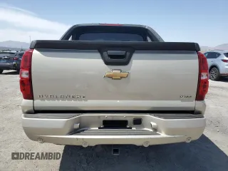 2007 Chevrolet Avalanche LTZ z VIN 3GNEC12037G218415, wystawiony jako Copart lot #61975825 z przebiegiem 86 519 mil mil oraz Szkoda całkowita • Salvage title. Historia ofert i sprzedaży dostępna na DreamBid. Obrazek 6.