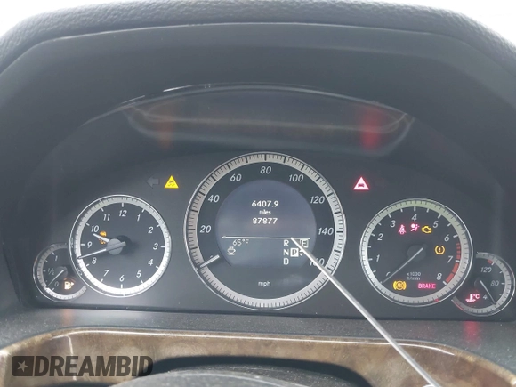 2011 Mercedes-Benz E 350 Luxury z VIN WDDHF8HB6BA418247, wystawiony jako IAAI lot #42161954 z przebiegiem 87 877 mil mil oraz . Historia ofert i sprzedaży dostępna na DreamBid. Obrazek 15.