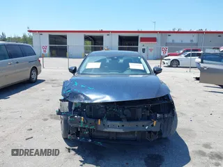 2021 Mazda 3 Select с VIN JM1BPABLXM1326518, выставлен на аукционе IAAI как лот 42130502 с пробегом 82 893 миль миль и . История ставок и продаж доступна на DreamBid. Изображение 6.