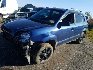 2006 Hyundai Tucson GL with VIN KM8JM72B76U405771, listed as a Copart auction lot 76751074 with 233,649 mi miles and Salvage Title. Bid and sale history available at carsss.com. Image 1.