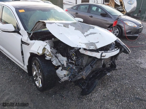 2013 Kia Optima SX w/Limited Pkg with VIN 5XXGR4A66DG249020, listed as a IAAI auction lot 41771425 with 44,000 mi miles. Bid and sale history available at carsss.com. Image 6.