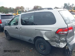 2003 Toyota Sienna CE with VIN 4T3ZF19C93U551570, listed as a IAAI auction lot 40961703 with 285,644 mi miles. Bid and sale history available at carsss.com. Image 14.