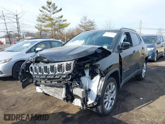2024 Jeep Compass Latitude Lux with VIN 3C4NJDFN0RT140417, listed as a IAAI auction lot 41657031 with 4,449 mi miles and . Bid and sale history available at DreamBid. Image 6.