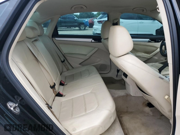 2013 Volkswagen Passat SE with VIN 1VWBH7A37DC064752, listed as a Copart auction lot 58659685 with 173,590 mi miles and Clean title. Bid and sale history available at DreamBid. Image 10.
