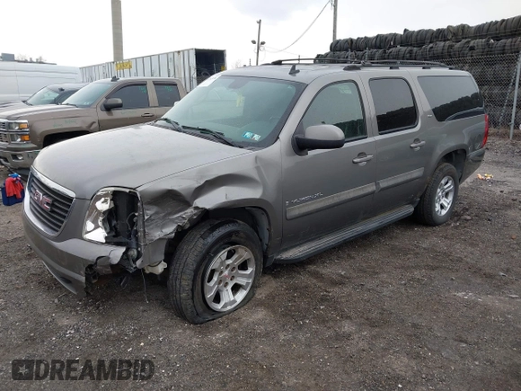 2007 GMC Yukon XL SLT with VIN 1GKFK16367J222143, listed as a IAAI auction lot 41676370 with 211,565 mi miles. Bid and sale history available at carsss.com. Image 18.