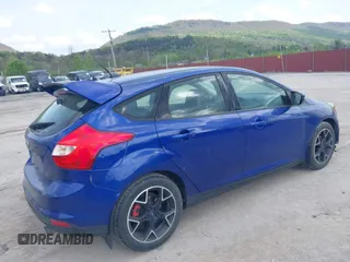 2013 Ford Focus SE with VIN 1FADP3K20DL240558, listed as a IAAI auction lot 42125088 with 261,358 mi miles and . Bid and sale history available at carsss.com. Image 4.