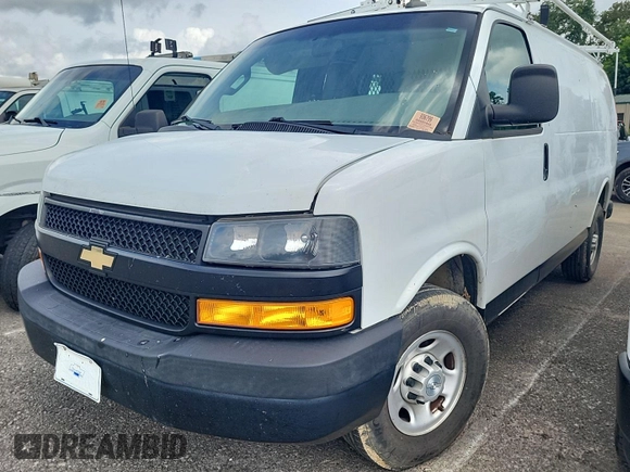 2018 Chevrolet Express Cargo z VIN 1GCWGAFP7J1337793, wystawiony jako IAAI lot #42854414 z przebiegiem 151 274 mil mil oraz . Historia ofert i sprzedaży dostępna na DreamBid. Obrazek 22.