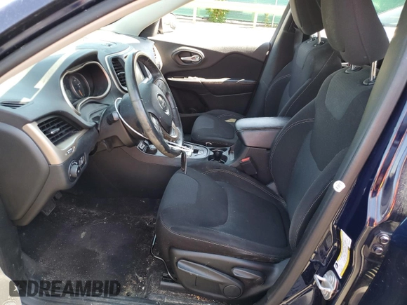 2016 Jeep Cherokee Latitude with VIN 1C4PJMCS1GW304073, listed as a Copart auction lot 60467055 with 74,826 mi miles and Salvage title. Bid and sale history available at DreamBid. Image 7.