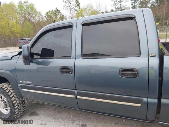 2006 Chevrolet Silverado 2500HD LT1 with VIN 1GCHK23U86F181748, listed as a IAAI auction lot 41794661 with NaN miles. Bid and sale history available at carsss.com. Image 15.
