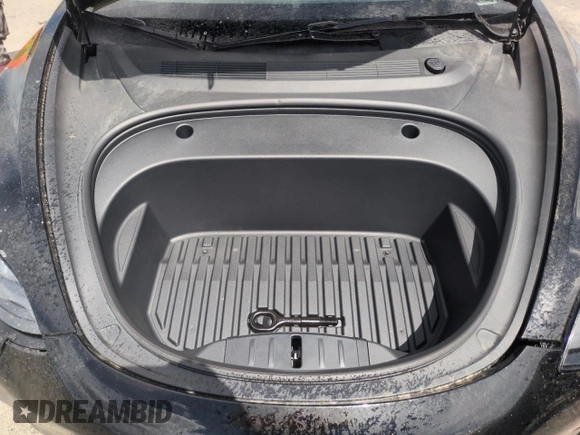 2023 Tesla Model 3 Performance z VIN 5YJ3E1ECXPF628019, wystawiony jako Copart lot #53554215 z przebiegiem 22 557 mil mil oraz Szkoda całkowita • Salvage title. Historia ofert i sprzedaży dostępna na DreamBid. Obrazek 11.
