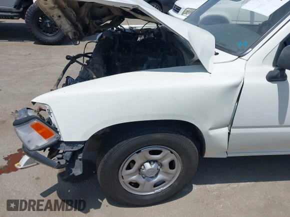 1992 Toyota Pickup z VIN JT4RN81A0N0090921, wystawiony jako IAAI lot #42465321 z przebiegiem 166 211 mil mil oraz . Historia ofert i sprzedaży dostępna na DreamBid. Obrazek 13.