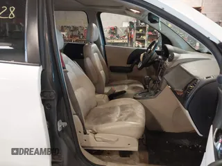 2004 Saturn VUE V6 with VIN 5GZCZ534X4S810971, listed as a IAAI auction lot 41644628 with 206,405 mi miles. Bid and sale history available at carsss.com. Image 5.
