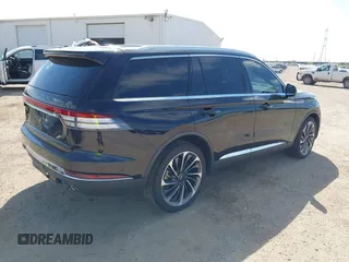 2020 Lincoln Aviator Reserve with VIN 5LM5J7XC7LGL37068, listed as a IAAI auction lot 42242173 with 40,714 mi miles and . Bid and sale history available at DreamBid. Image 4.