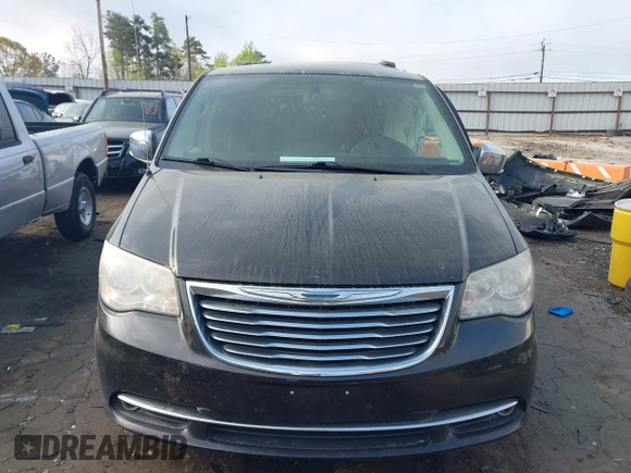 2014 Chrysler Town & Country Touring-L with VIN 2C4RC1CG5ER347141, listed as a IAAI auction lot 41948572 with 133,495 mi miles. Bid and sale history available at carsss.com. Image 12.