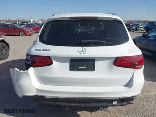 2022 Mercedes-Benz GLC with VIN W1N0G8DB7NG106295, listed as a IAAI auction lot 41842882 with 30,526 mi miles. Bid and sale history available at carsss.com. Image 16.