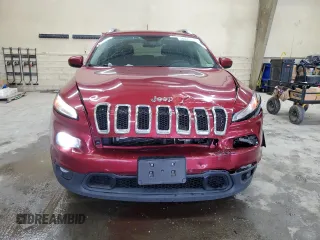 2017 Jeep Cherokee Latitude with VIN 1C4PJLCB4HD233216, listed as a Copart auction lot 58076455 with 91,241 mi miles and Salvage title. Bid and sale history available at DreamBid. Image 5.
