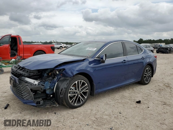 2025 Toyota Camry LE with VIN 4T1DAACK1SU056201, listed as a Copart auction lot 53644065 with 1,118 mi miles and Salvage Title. Bid and sale history available at carsss.com. Image 1.