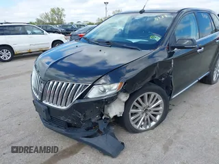 2013 Lincoln MKX with VIN 2LMDJ6JK9DBL37711, listed as a IAAI auction lot 42193737 with 188,360 mi miles. Bid and sale history available at carsss.com. Image 6.