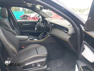 2023 Maserati Grecale Modena z VIN ZN682AVM0P7438449, wystawiony jako IAAI lot #42194029 z przebiegiem Nie podano mil oraz . Historia ofert i sprzedaży dostępna na DreamBid. Obrazek 5.