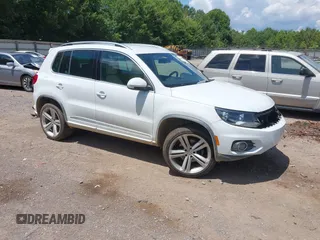2016 Volkswagen Tiguan SE with VIN WVGBV7AX5GW079618, listed as a IAAI auction lot 42740035 with 81,332 mi miles and . Bid and sale history available at DreamBid. Image 1.