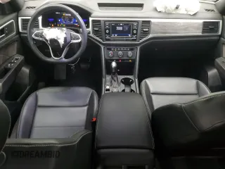 2022 Volkswagen Atlas SE with VIN 1V2LC2CAXNC227494, listed as a Copart auction lot 48955785 with 55,601 mi miles and Clean title. Bid and sale history available at DreamBid. Image 8.