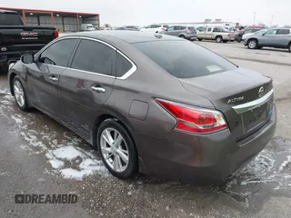 2014 Nissan Altima 2.5 S with VIN 1N4AL3AP9EC188442, listed as a IAAI auction lot 42001673 with 117,255 mi miles. Bid and sale history available at carsss.com. Image 3.