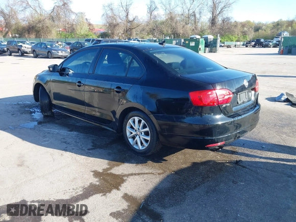 2012 Volkswagen Jetta SE с VIN 3VWDP7AJXCM362588, выставлен на аукционе IAAI как лот 41951625 с пробегом 210 159 миль миль и . История ставок и продаж доступна на DreamBid. Изображение 3.