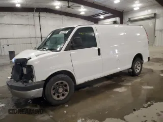 2013 Chevrolet Express Cargo Van with VIN 1GCSGAFX6D1173794, listed as a Copart auction lot 44652055 with 113,044 mi miles and Salvage Title. Bid and sale history available at carsss.com. Image 1.