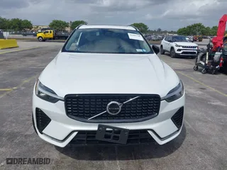 2025 Volvo XC60 Plus with VIN YV4M12RC1S1116731, listed as a IAAI auction lot 41909348 with 1,923 mi miles. Bid and sale history available at carsss.com. Image 12.
