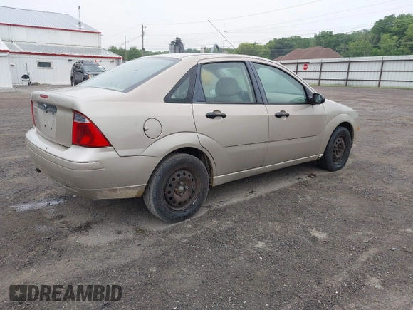 2007 Ford Focus S with VIN 1FAHP34N27W231422, listed as a IAAI auction lot 42521488 with 113,296 mi miles and . Bid and sale history available at DreamBid. Image 4.